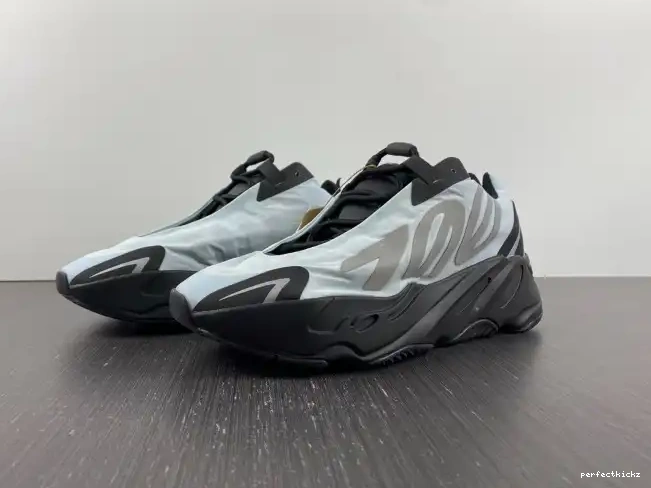 Blue MNVN Tint Boost Yeezy GZ0711 Adidas 700 0609